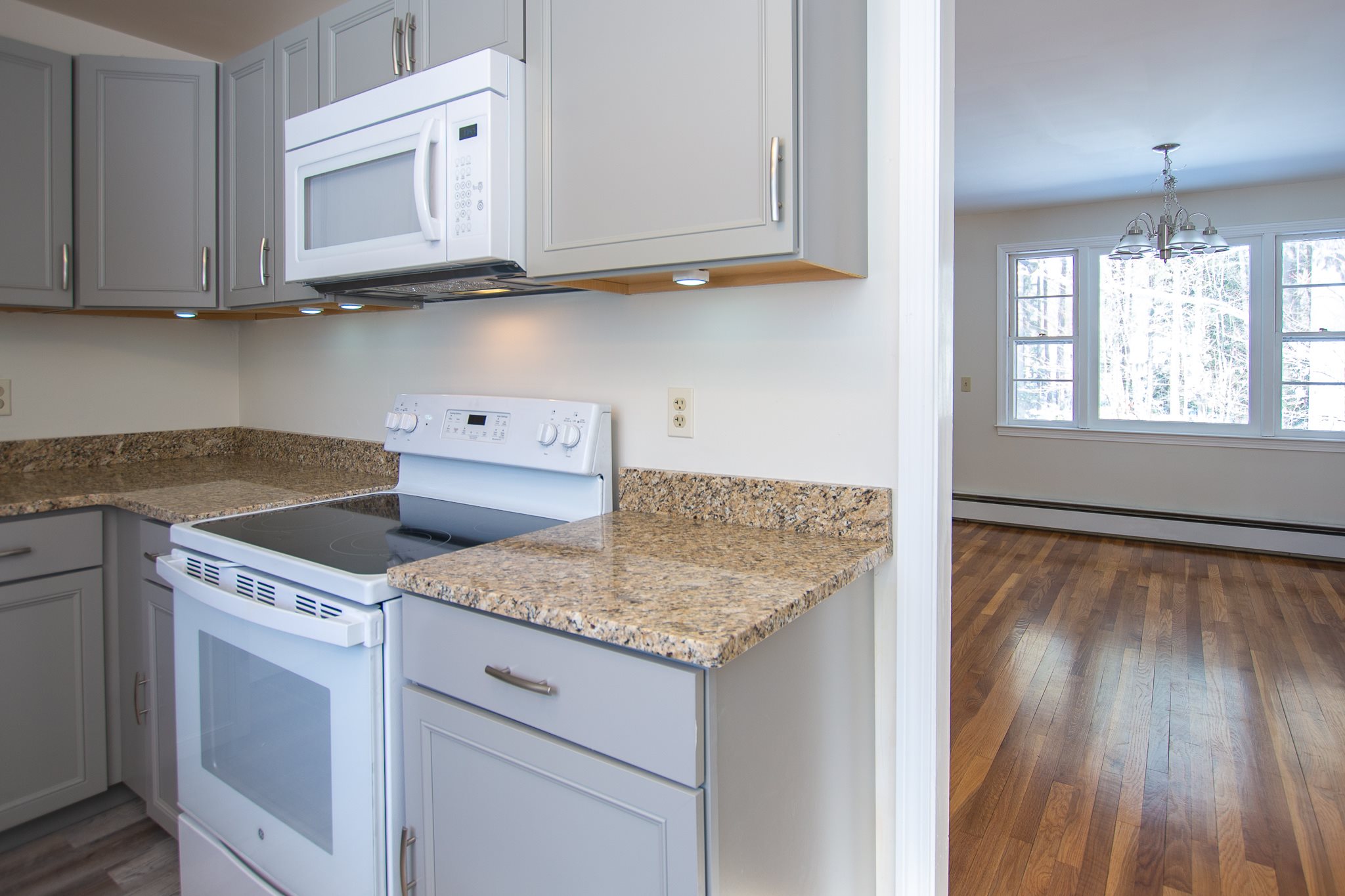 37 Davis Road Merrimack, NH 03054 - Photo 22 of 40
