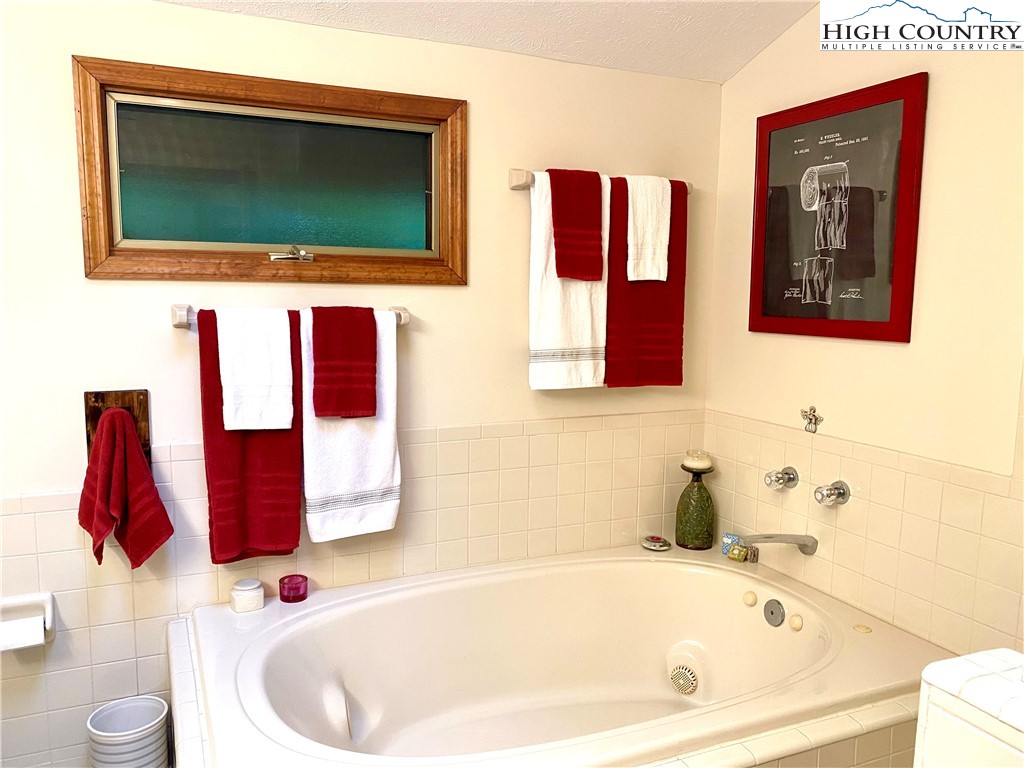 175 Ash Loop Newland, NC 28657 - Photo 25 of 46