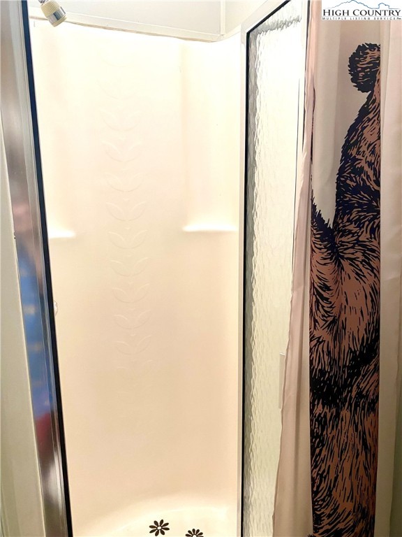 175 Ash Loop Newland, NC 28657 - Photo 30 of 46 a view of a hallway