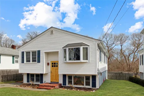 $950,000 | 6 Sullivan Street, Newport, RI 02840