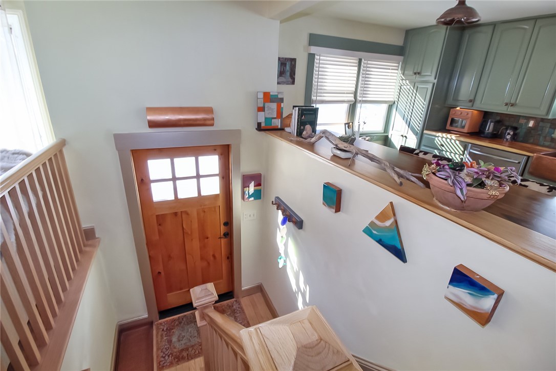 6 Sullivan Street Newport, RI 02840 - Photo 3 of 41