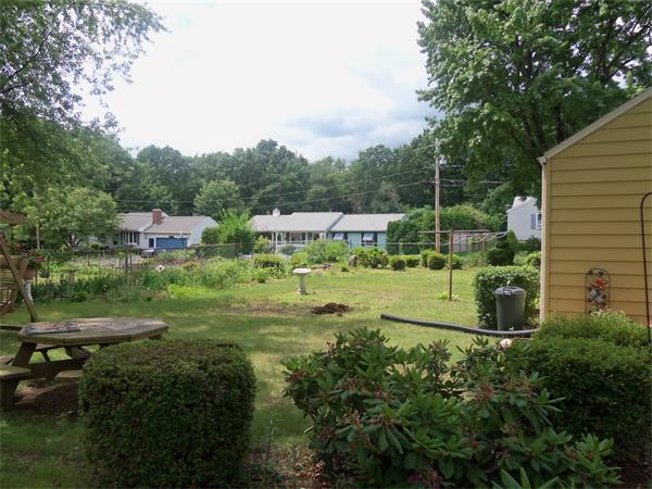 187 Mount Vernon Road Chicopee, MA 01013 - Photo 4 of 14 Gallery Image 4