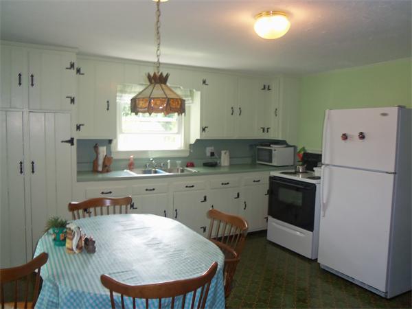 187 Mount Vernon Road Chicopee, MA 01013 - Photo 6 of 14 Gallery Image 6
