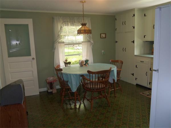 187 Mount Vernon Road Chicopee, MA 01013 - Photo 7 of 14 Gallery Image 7