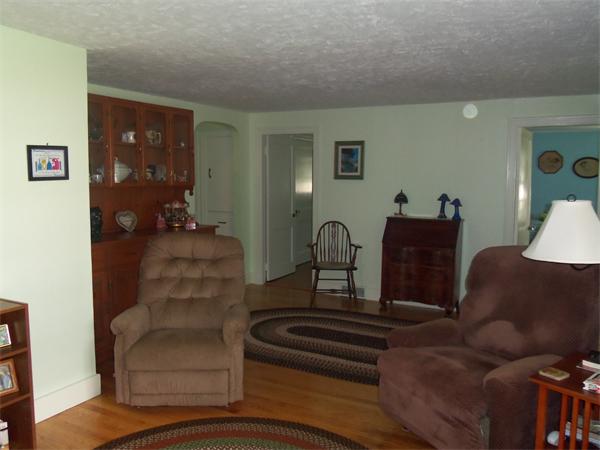 187 Mount Vernon Road Chicopee, MA 01013 - Photo 10 of 14 Gallery Image 10