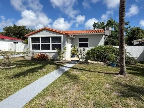 $439,000 | 2471 Dewey Street, Hollywood, FL 33020
