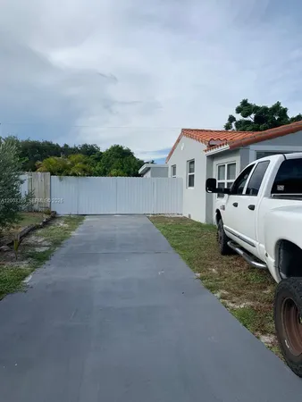 $439,000 | 2471 Dewey Street, Hollywood, FL 33020
