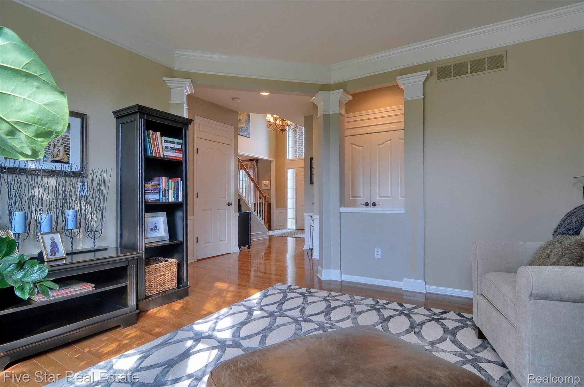720 Loggers Circle Rochester, MI 48307 - Photo 13 of 63 13-Living Room 2nd View.jpg