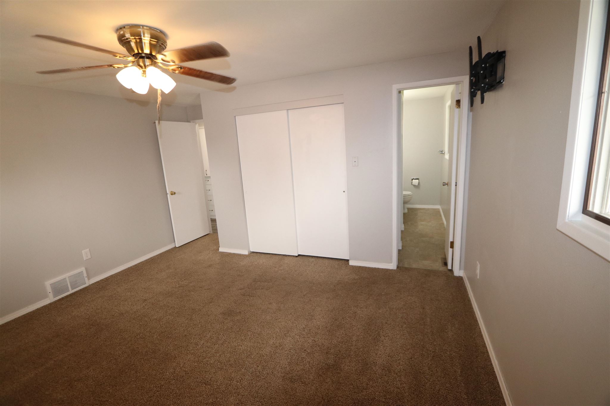 2519 South Bates Road Spokane Valley, WA 99206 - Photo 16 of 39 Gallery Image 16
