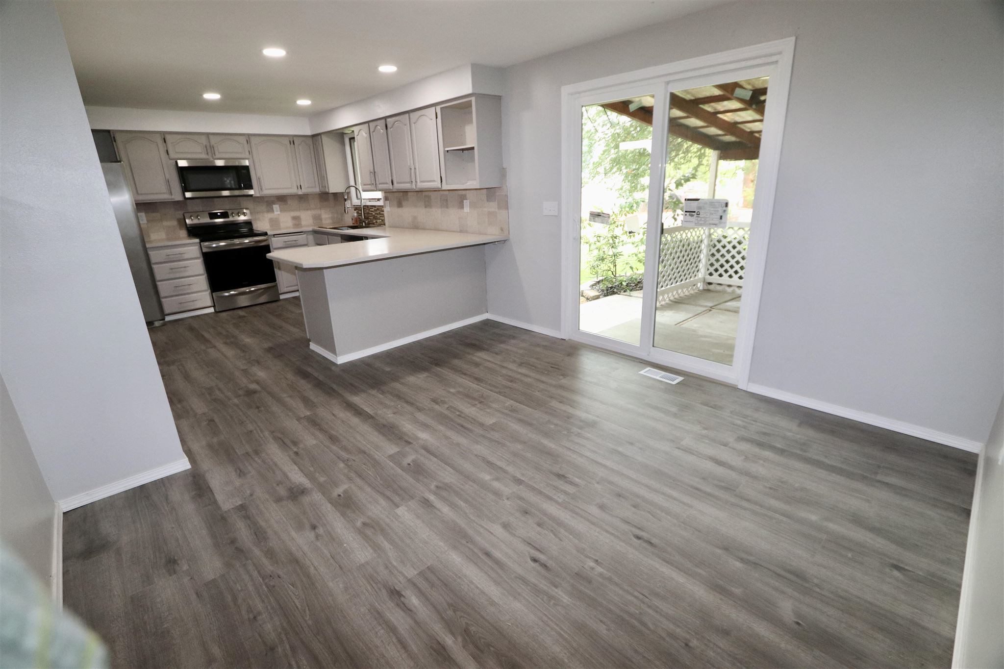 2519 South Bates Road Spokane Valley, WA 99206 - Photo 7 of 39 Gallery Image 7