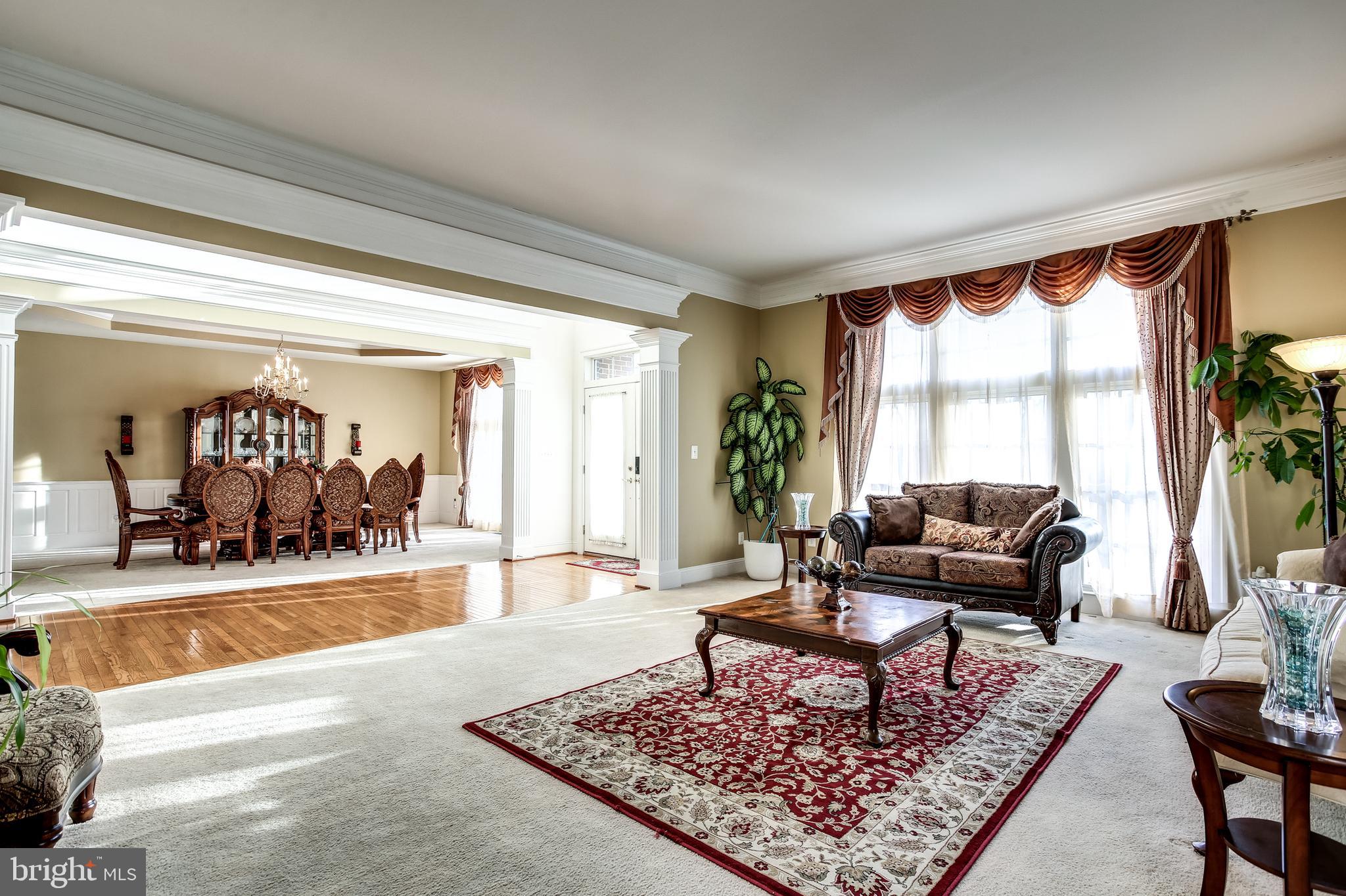 14349 Howard Road Glenelg, MD 21737 - Photo 4 of 54 Living Room
