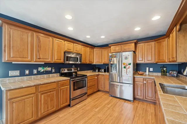 $309,900 | 2809 Leland Drive, Jackson, MI 49203