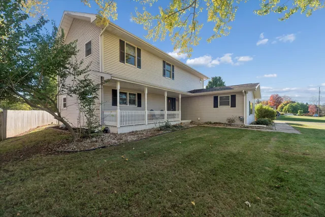 $309,900 | 2809 Leland Drive, Jackson, MI 49203