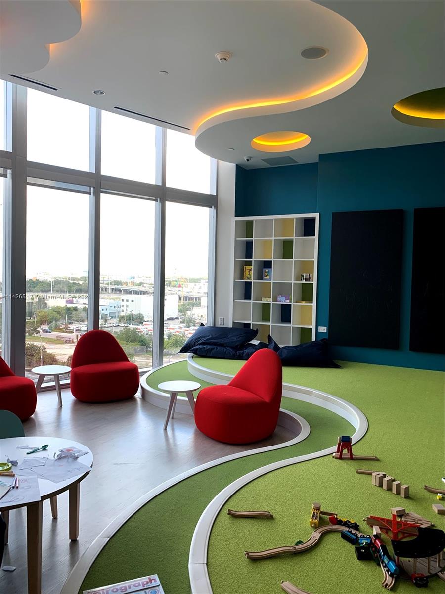 851 Northeast 1st Avenue, Unit 2702 Miami, FL 33132 - Photo 26 of 58