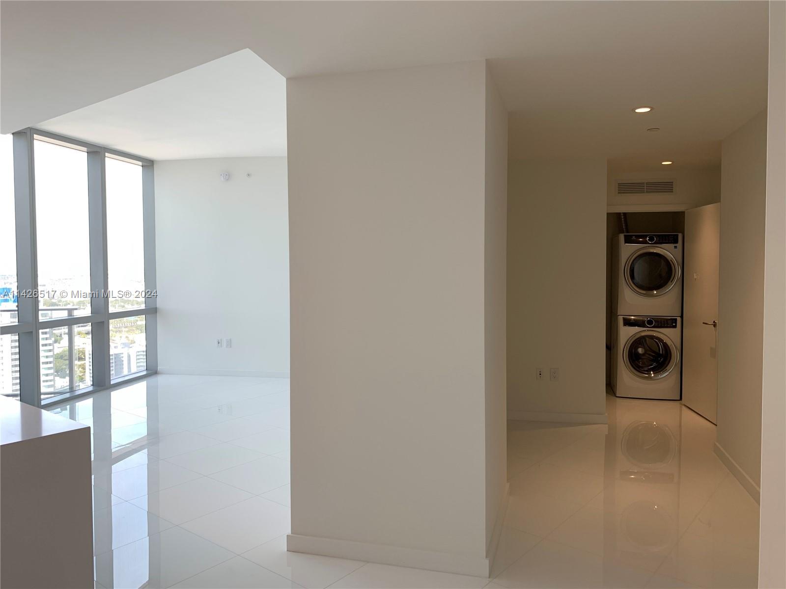 851 Northeast 1st Avenue, Unit 2702 Miami, FL 33132 - Photo 6 of 58