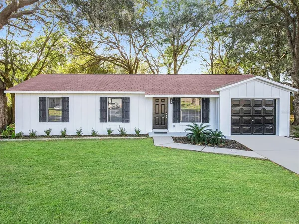 $1,595 | 11520 Southeast 129th Place, Ocklawaha, FL 32179