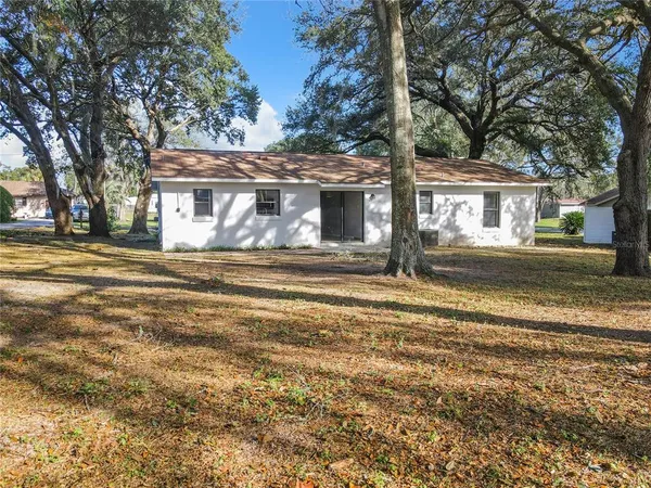 $1,595 | 11520 Southeast 129th Place, Ocklawaha, FL 32179