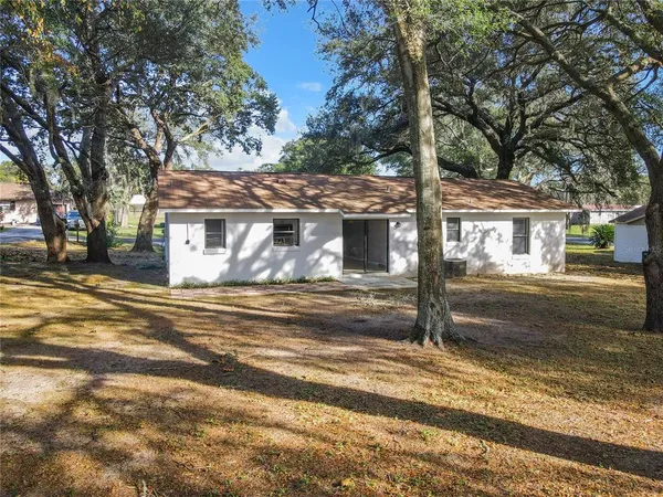 $1,595 | 11520 Southeast 129th Place, Ocklawaha, FL 32179