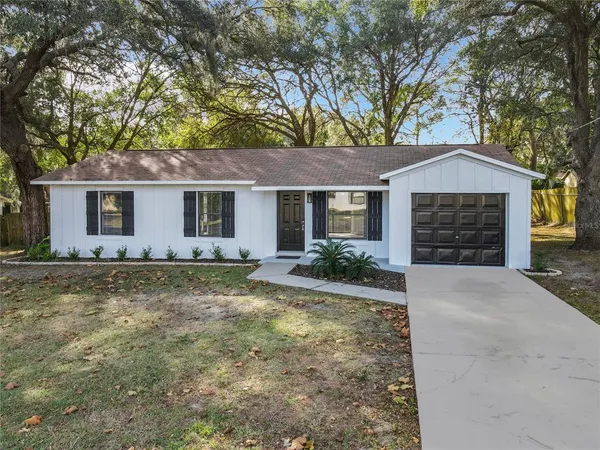 $1,595 | 11520 Southeast 129th Place, Ocklawaha, FL 32179