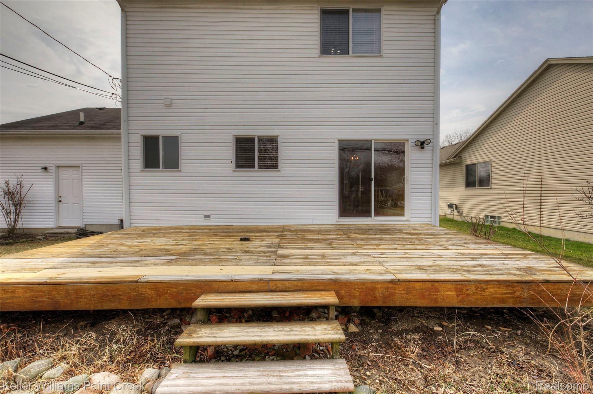 2263 East Maple Road Troy, MI 48083 - Photo 42 of 54 back deck
