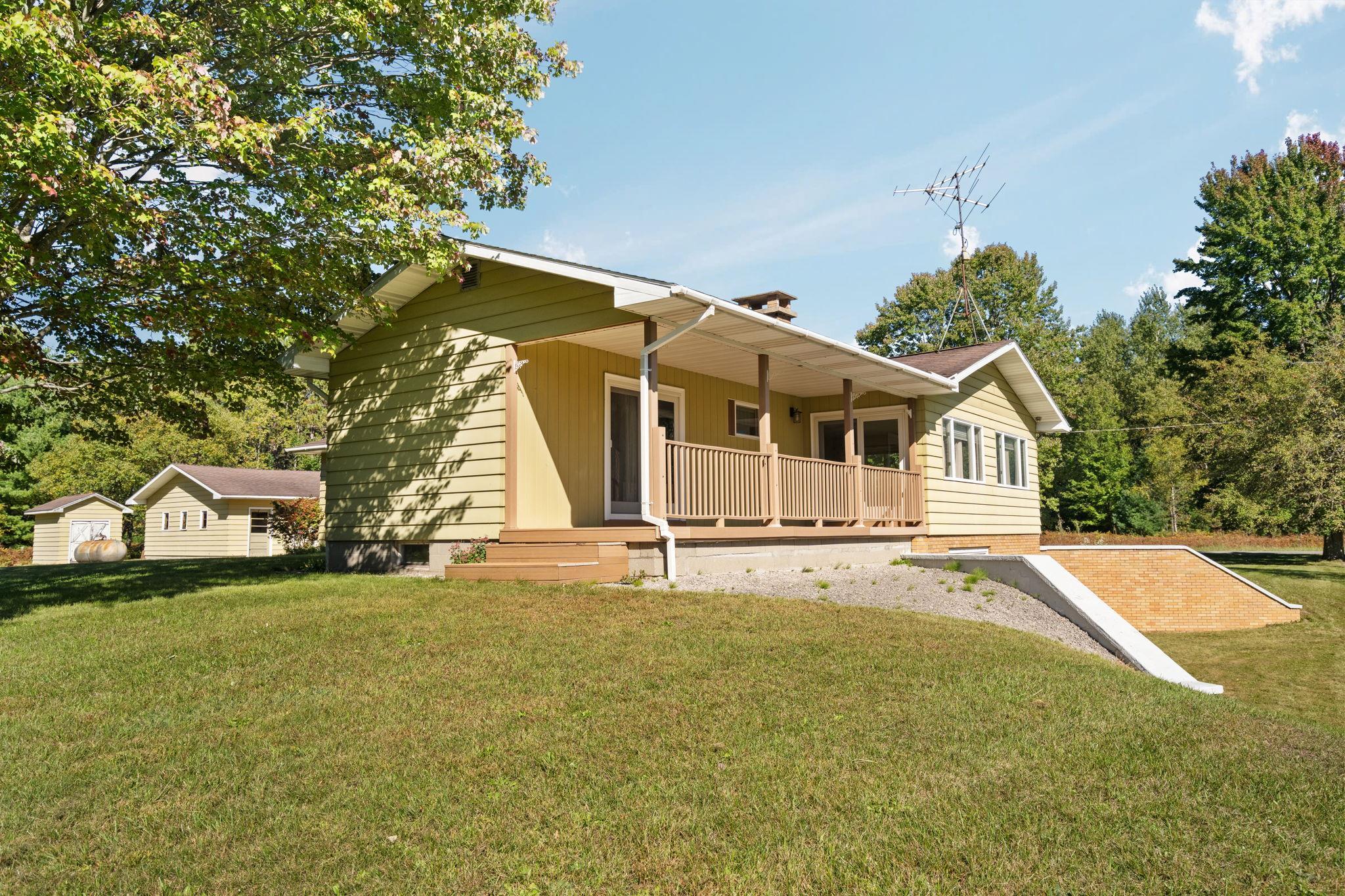 4200 Crofton Road South Boardman, MI 49680 - Photo 48 of 53 1951018-06a63f2d-6435-40ff-bbf7-b2ea5668ad1f.JPG