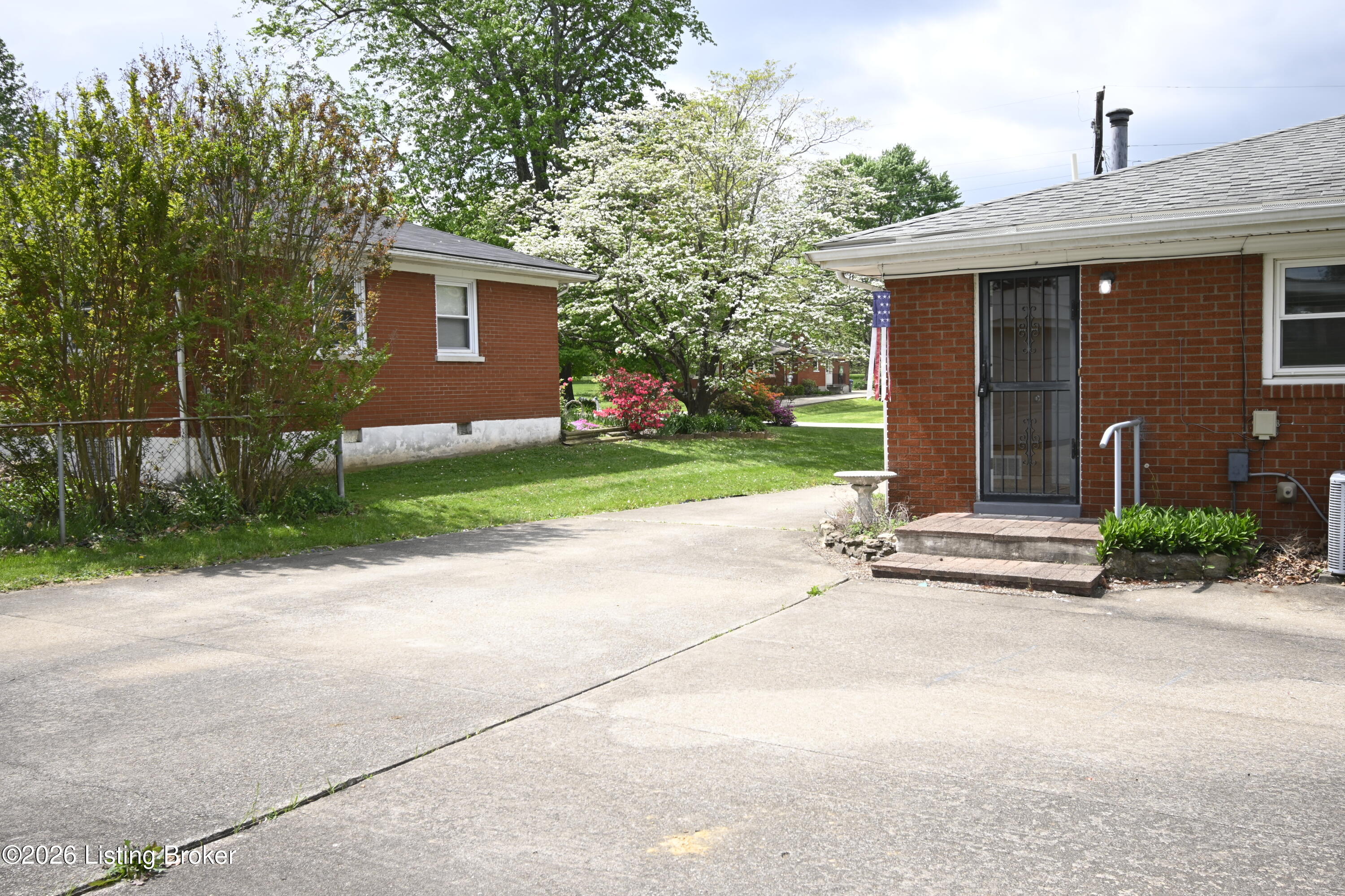 8813 Maple Road Louisville, KY 40228 - Photo 26 of 31 _DSC0320