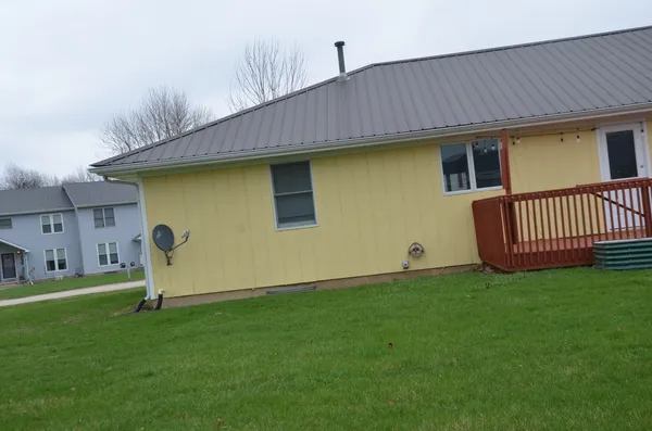 $275,000 | 2547 North 4645th Road, Unit B, Somonauk, IL 60552