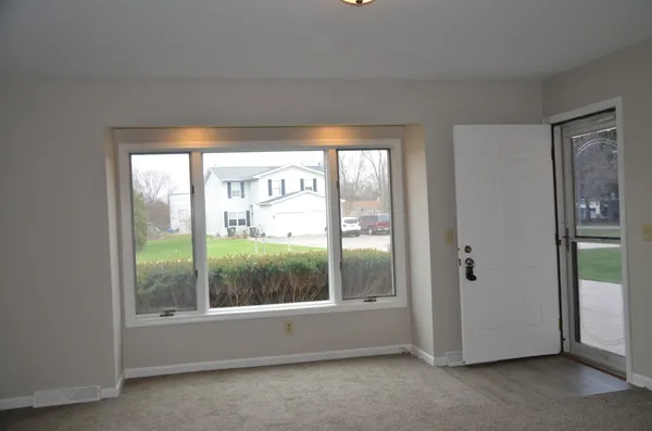 $275,000 | 2547 North 4645th Road, Unit B, Somonauk, IL 60552