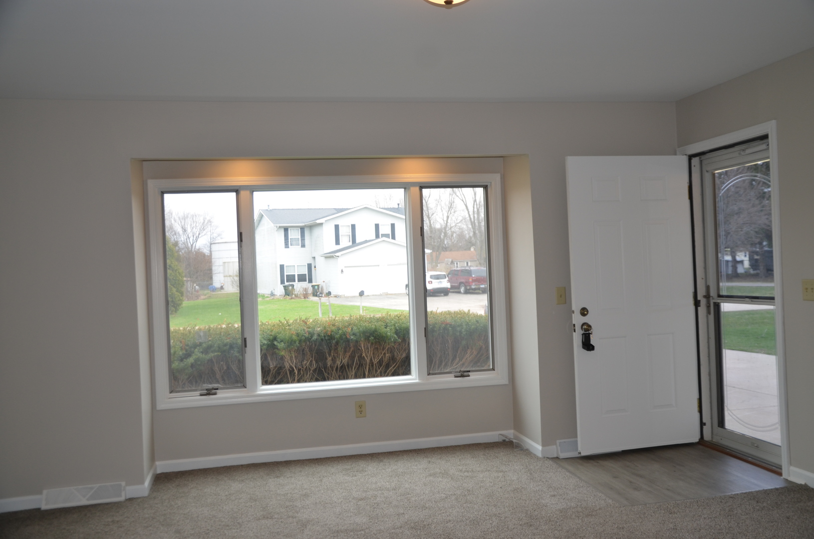 2547 North 4645th Road, Unit B Somonauk, IL 60552 - Photo 18 of 27