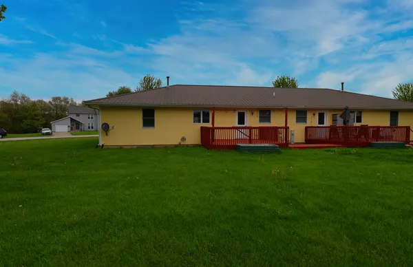 $249,000 | 2547 North 4645th Road, Unit B, Somonauk, IL 60552