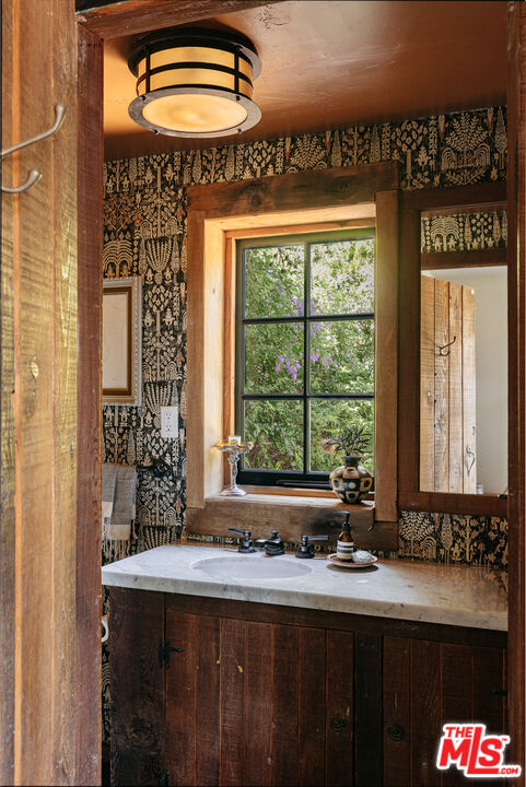 19534 Bowers Drive Topanga, CA 90290 - Photo 18 of 61