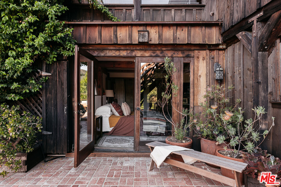 19534 Bowers Drive Topanga, CA 90290 - Photo 29 of 61