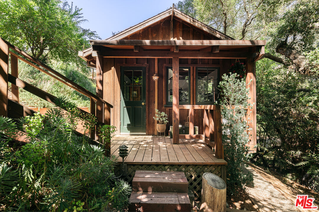 19534 Bowers Drive Topanga, CA 90290 - Photo 46 of 61