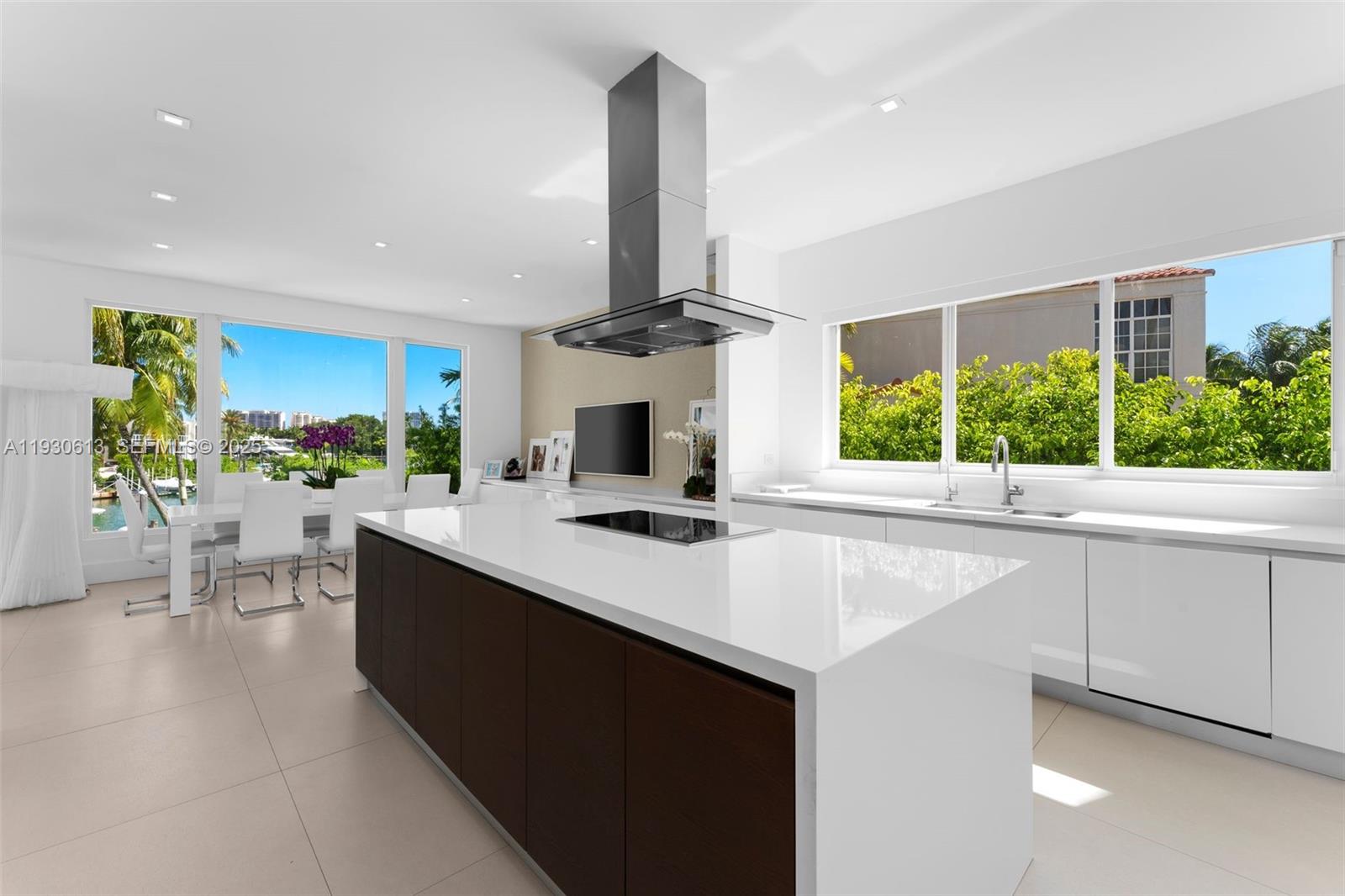 481 South Mashta Drive Key Biscayne, FL 33149 - Photo 14 of 57