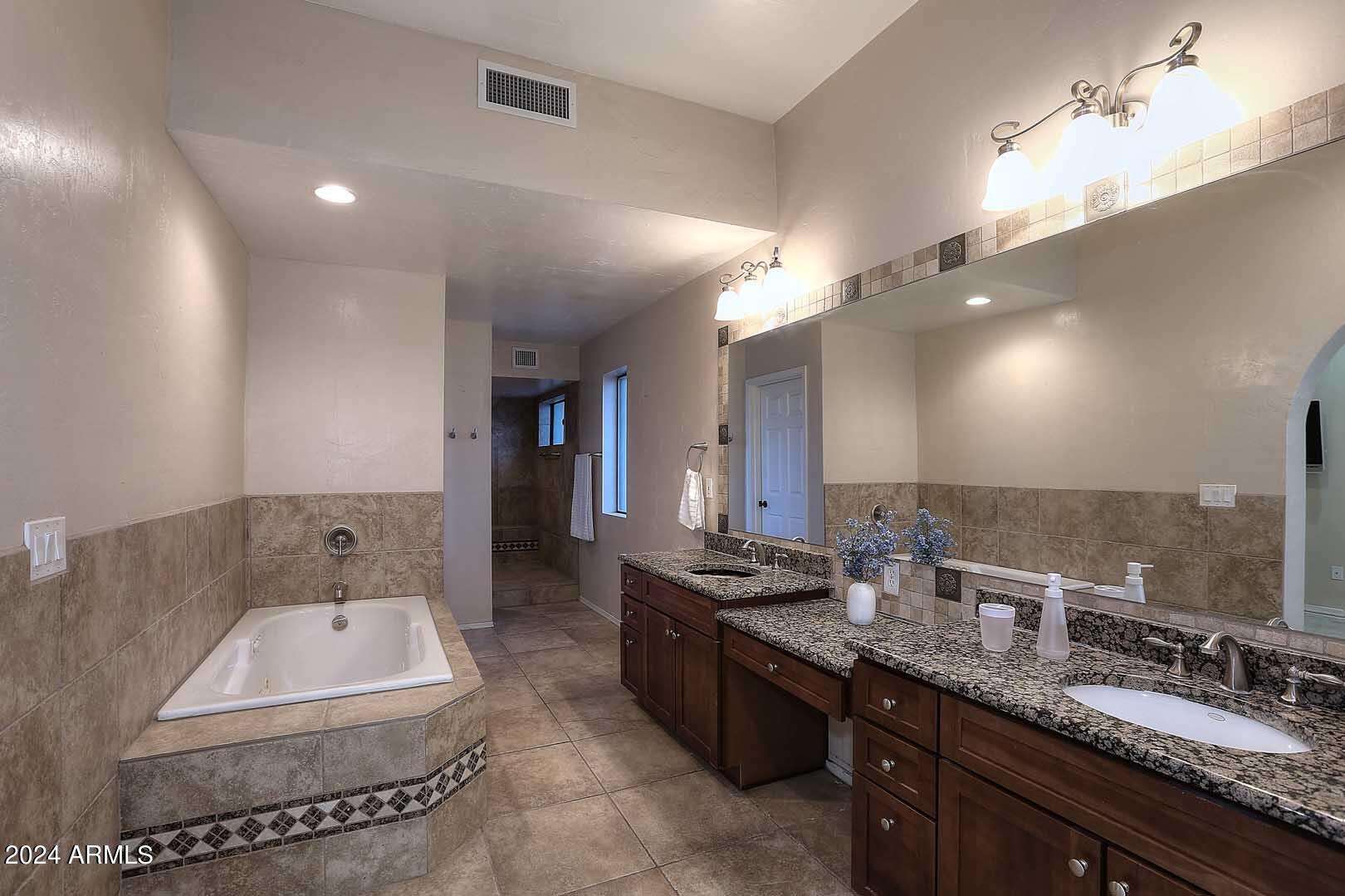 8103 East Redfield Road Scottsdale, AZ 85260 - Photo 69 of 85 Night-Primary Bath