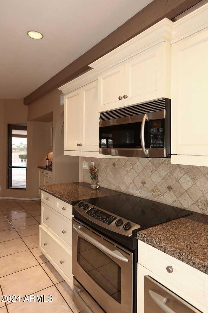 8103 East Redfield Road Scottsdale, AZ 85260 - Photo 10 of 85 Kitchen-Range