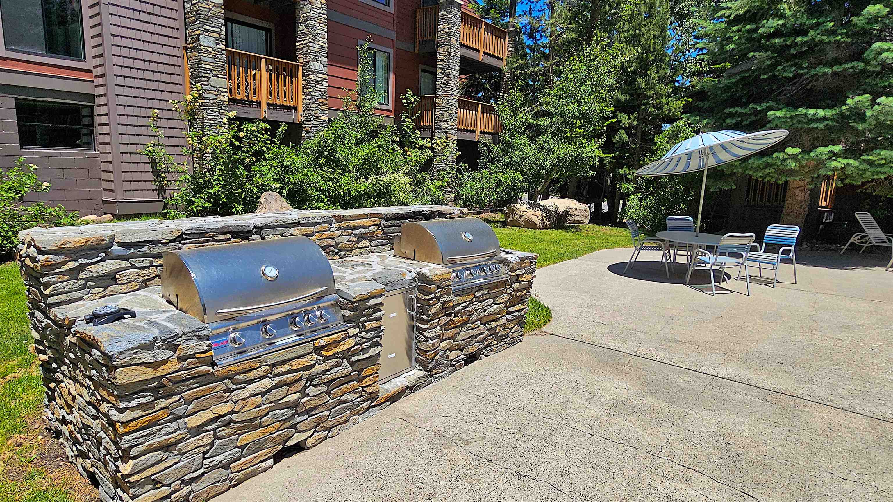 3253 Meridian Boulevard, Unit 246 Mammoth Lakes, CA 93546 - Photo 26 of 36 front view of a patio with swimming pool