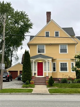 $3,800 | 1362 Narragansett Boulevard, Cranston, RI 02905