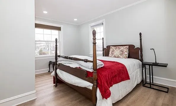 $3,800 | 1362 Narragansett Boulevard, Cranston, RI 02905