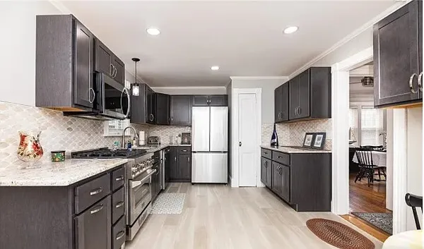 $3,800 | 1362 Narragansett Boulevard, Cranston, RI 02905