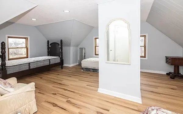 $3,800 | 1362 Narragansett Boulevard, Cranston, RI 02905