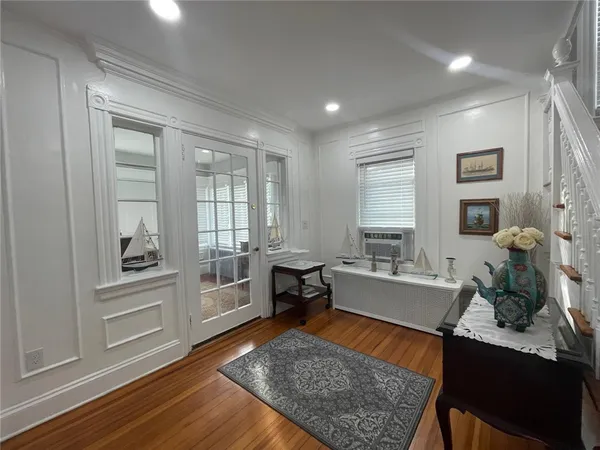 $3,800 | 1362 Narragansett Boulevard, Cranston, RI 02905