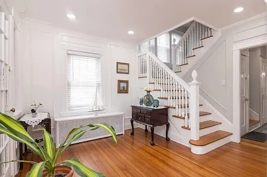 $3,800 | 1362 Narragansett Boulevard, Cranston, RI 02905