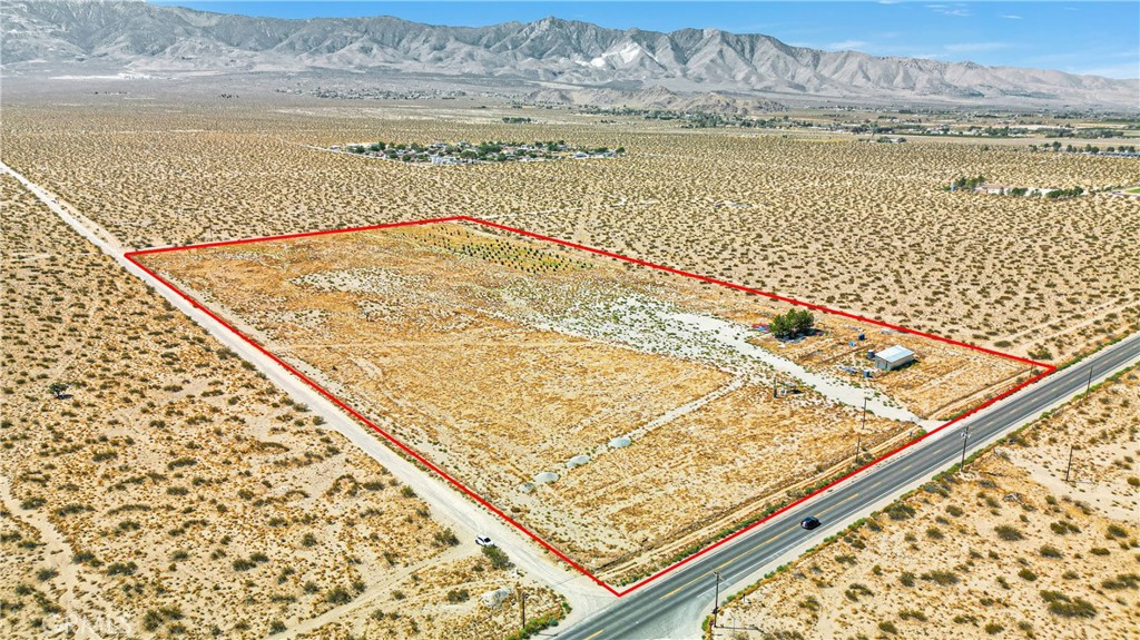 33633 Old Woman Springs Road Lucerne Valley, CA 92356 - Photo 7 of 25