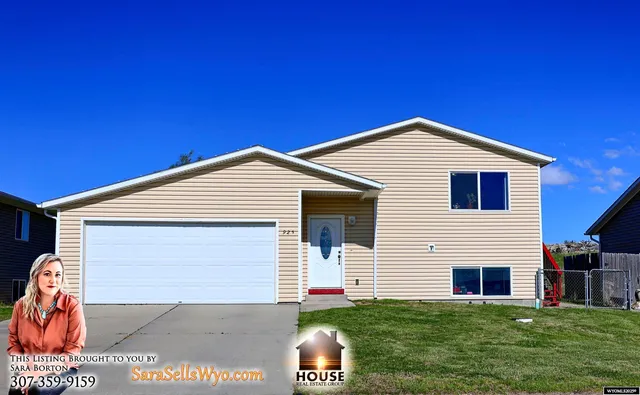 $263,000 | 925 Skyline Drive, Douglas, WY 82633