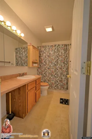 $263,000 | 925 Skyline Drive, Douglas, WY 82633