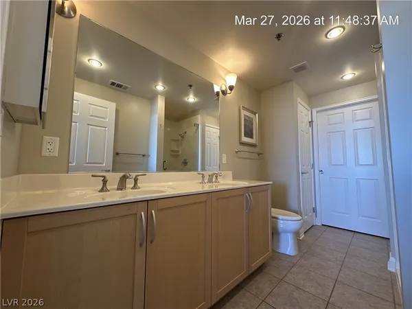 $1,800 | 150 South Las Vegas Boulevard, Unit 2202, Las Vegas, NV 89101