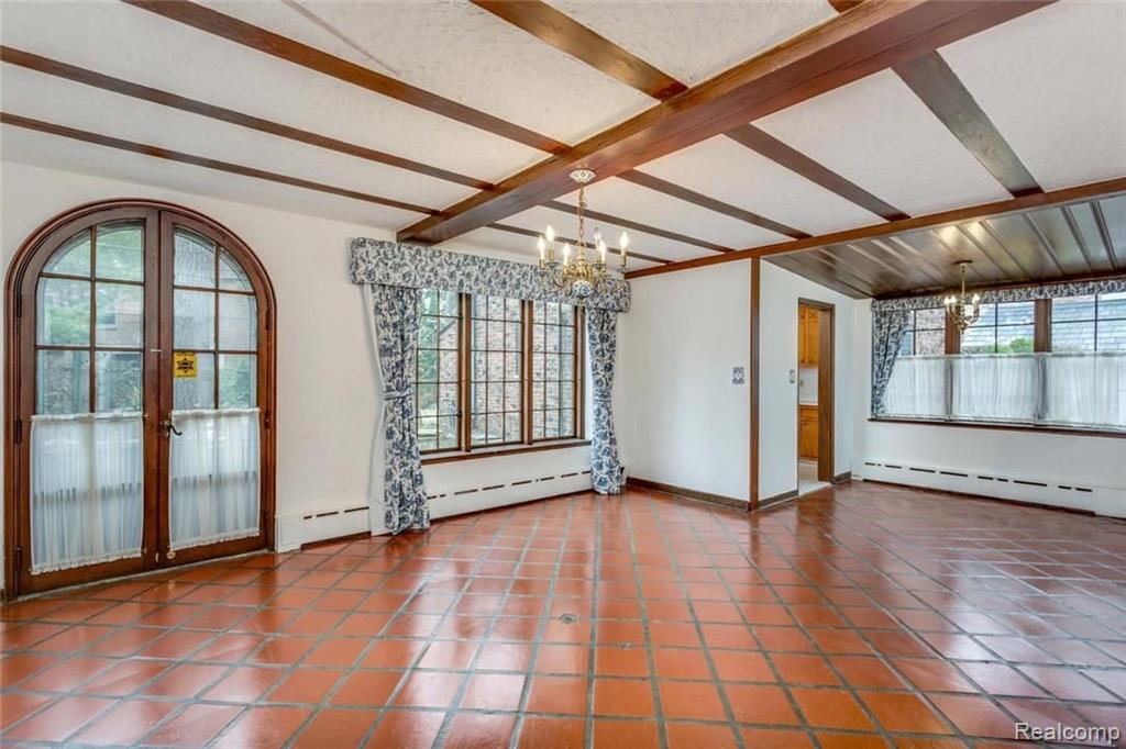 19505 Canterbury Road Detroit, MI 48221 - Photo 3 of 32