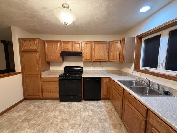 $319,900 | 10713 South 34th Street, Vicksburg, MI 49097