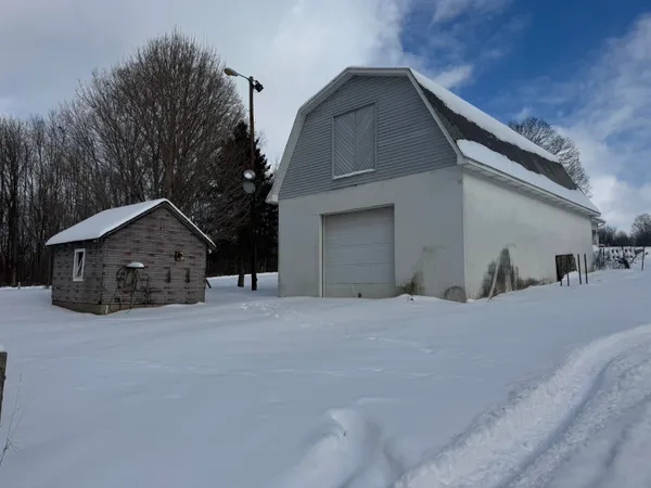 $319,900 | 10713 South 34th Street, Vicksburg, MI 49097